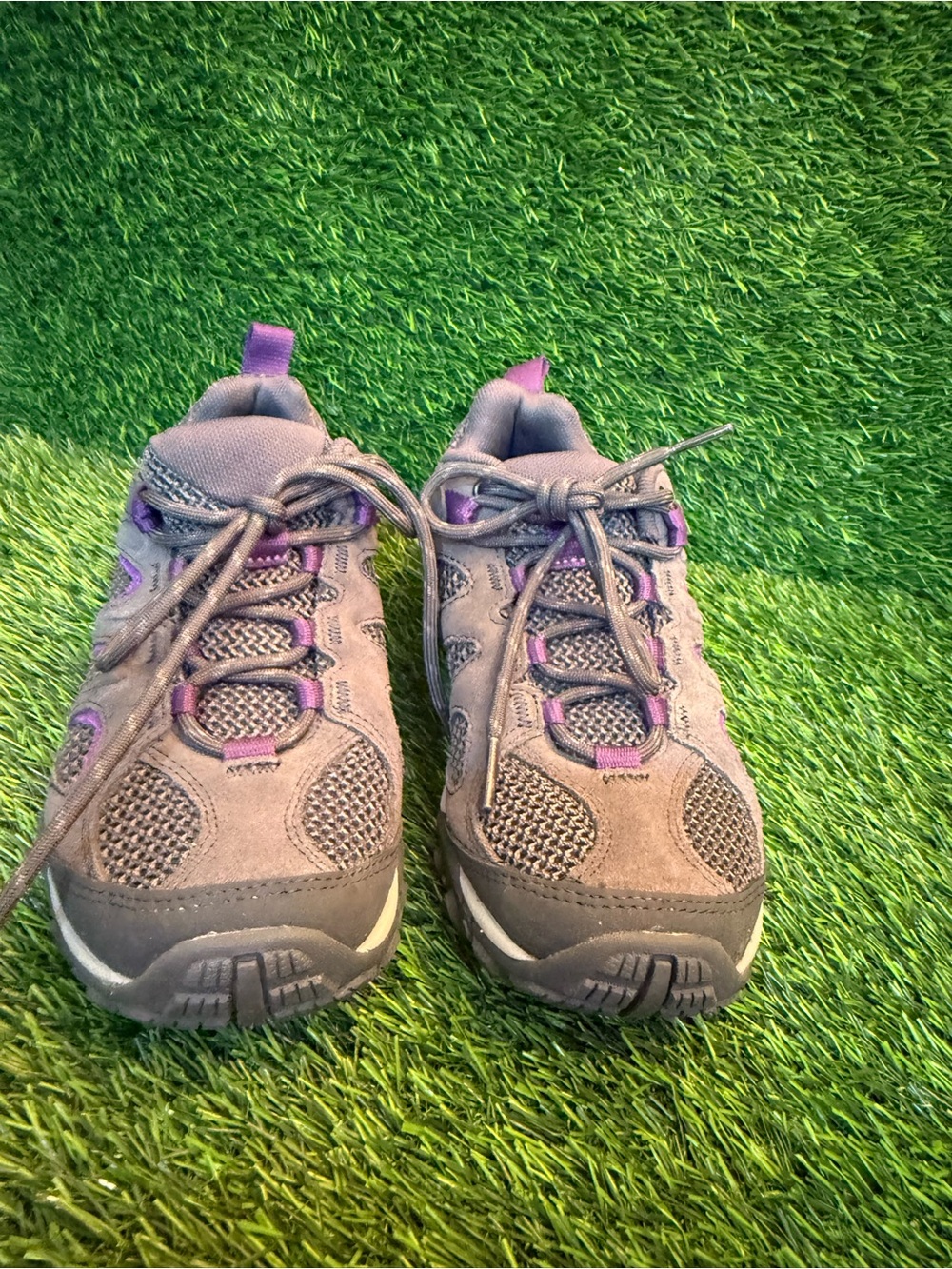 Merrell women Yokota Gray and Purple Hiking mid Sneakers very clean 5.0